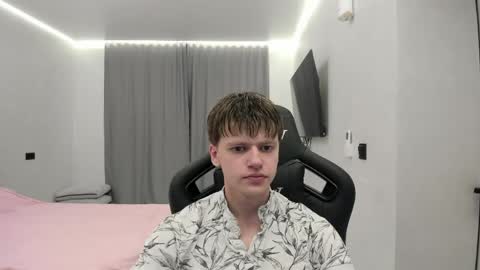 Snapshot of thomas_shelbivip chatting on 4, 4, 2026 Tomas online show from 4, 4, 2026