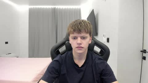 Snapshot of thomas_shelbivip chatting on 8, 4, 2026 Tomas online show from 8, 4, 2026