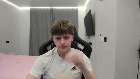 Snapshot of thomas_shelbivip chatting on 12, 4, 2026 Tomas online show from 12, 4, 2026