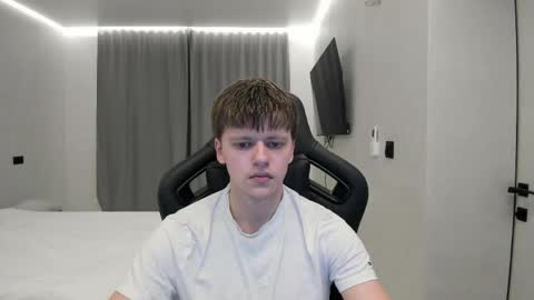 Snapshot of thomas_shelbivip chatting on 13, 4, 2026 Tomas online show from 13, 4, 2026