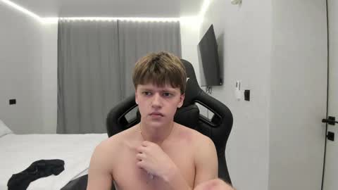 Snapshot of thomas_shelbivip chatting on 16, 4, 2026 Tomas online show from 16, 4, 2026