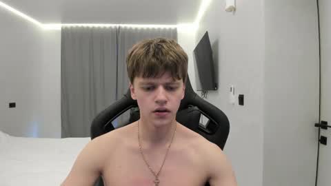 Snapshot of thomas_shelbivip chatting on 18, 4, 2026 Tomas online show from 18, 4, 2026