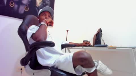 Thomas online show from 22, 2, 2025