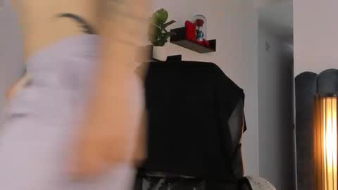 Snapshot of thomasmarzo1 chatting on 9, 10, 2025 sweetfit boy online show from 9, 10, 2025