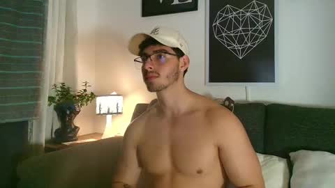 thomylov online show from 17, 2, 2026