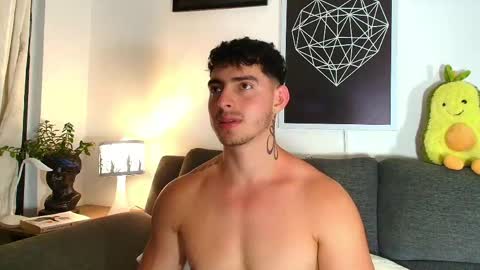 Snapshot of thomylov chatting on 23, 3, 2026 thomylov online show from 23, 3, 2026