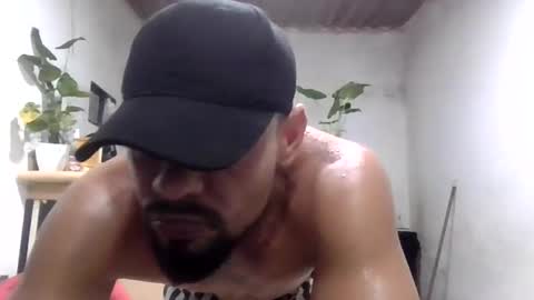 Snapshot of thonybeiio chatting on 5, 11, 2025 thonybeiio online show from 5, 11, 2025