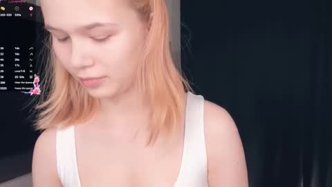 Snapshot of thousand_desires chatting on 24, 3, 2026 Lynn online show from 24, 3, 2026