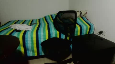 Snapshot of threesadtigers chatting on 17, 12, 2024 threesadtigers online show from 17, 12, 2024