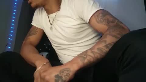 Snapshot of throattaker4l_ chatting on 2, 2, 2026 ThroatTaker4l online show from 2, 2, 2026