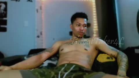 Snapshot of throattaker4l_ chatting on 15, 4, 2026 ThroatTaker4l online show from 15, 4, 2026