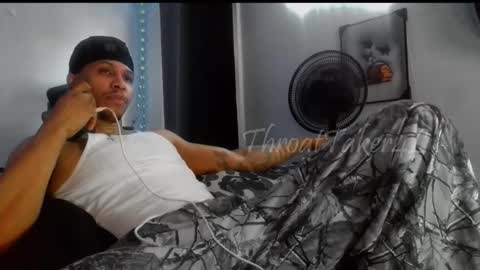 Snapshot of throattaker4l_ chatting on 16, 4, 2026 ThroatTaker4l online show from 16, 4, 2026