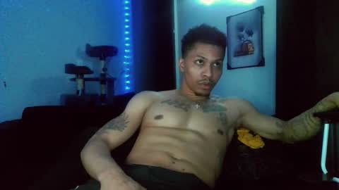 Snapshot of throattaker4l_ chatting on 17, 4, 2026 ThroatTaker4l online show from 17, 4, 2026