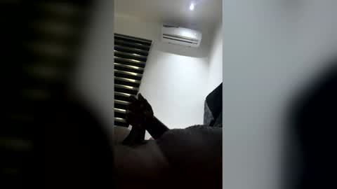 Snapshot of thrust01 chatting on 23, 4, 2026 thrust01 online show from 23, 4, 2026