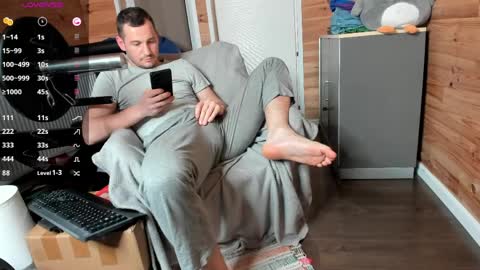 Snapshot of thyleo chatting on 6, 4, 2026 bigsshark online show from 6, 4, 2026