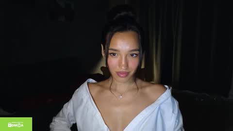 Snapshot of tia_j chatting on 5, 10, 2025 tia_j online show from 5, 10, 2025