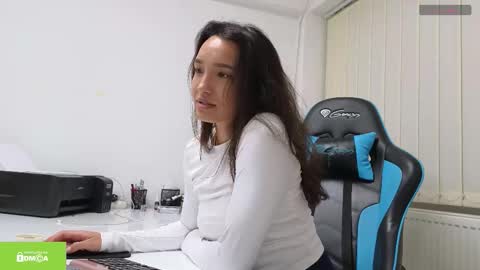 Snapshot of tia_j chatting on 3, 2, 2026 tia_j online show from 3, 2, 2026