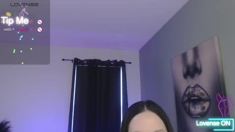 Tia Bella online show from 28, 11, 2025