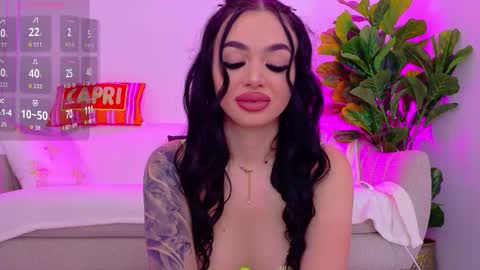 Snapshot of tiabelle chatting on 21, 11, 2025 tiabelle online show from 21, 11, 2025