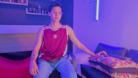 Snapshot of tian_sex chatting on 1, 5, 2026 online show from 1, 5, 2026