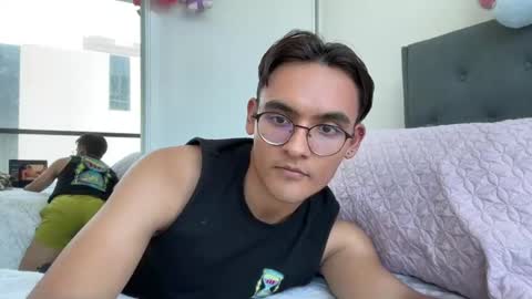 Snapshot of tian_velasquez chatting on 7, 1, 2025 tian_velasquez online show from 7, 1, 2025