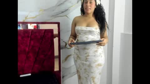 Snapshot of tiana_hots chatting on 5, 5, 2026 tiana_hots online show from 5, 5, 2026
