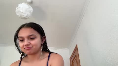 Snapshot of tianale chatting on 30, 4, 2026 Tiana Le online show from 30, 4, 2026