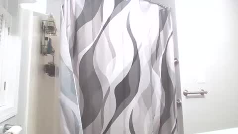 Snapshot of tiberiusblu chatting on 11, 10, 2025 tiberiusblu online show from 11, 10, 2025