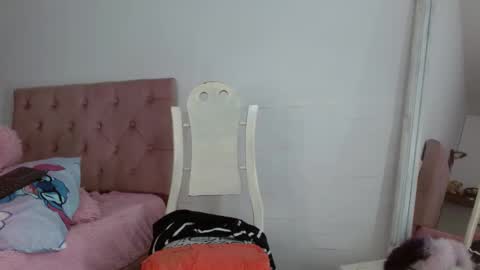 Snapshot of tifanny_squirt chatting on 9, 3, 2025 Tifanny online show from 9, 3, 2025