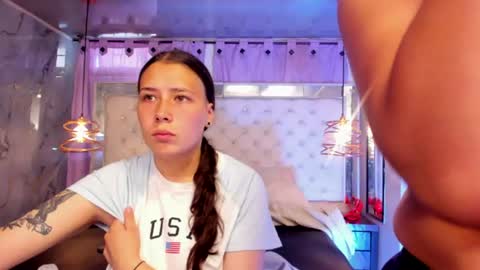 Tifanny y Vale online show from 24, 6, 2026