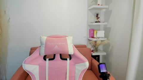 Snapshot of tifanyrose1 chatting on 28, 4, 2026 Tiffany online show from 28, 4, 2026