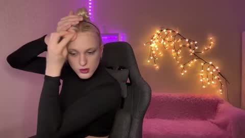 Amira online show from 25, 11, 2025