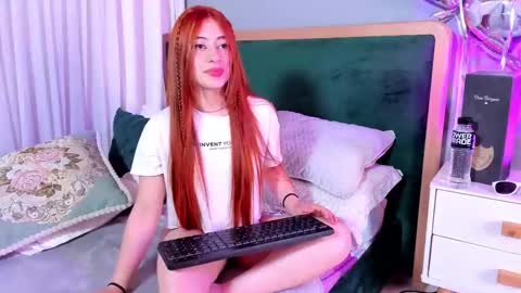 Snapshot of tiffany_beckerr chatting on 4, 3, 2025 Tiffany Becker online show from 4, 3, 2025