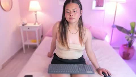 Tiffany online show from 19, 11, 2025