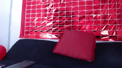 Tiffany online show from 18, 2, 2025