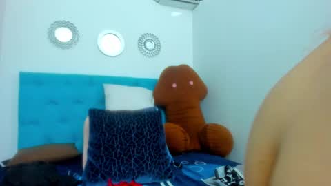 Snapshot of tiffany_hot19_ chatting on 17, 10, 2025 tiffany  online show from 17, 10, 2025