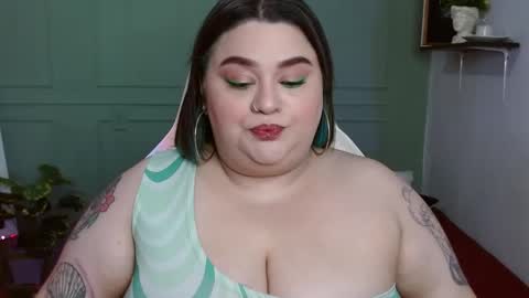 Snapshot of tiffany_laurens chatting on 28, 12, 2024 dont forget ask for custom vids online show from 28, 12, 2024