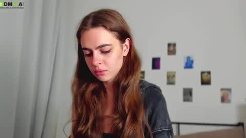 Snapshot of tiffany_loong chatting on 4, 11, 2025 tiffany online show from 4, 11, 2025