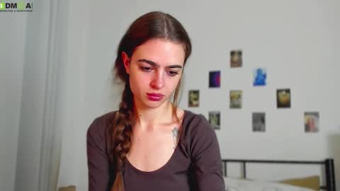 Snapshot of tiffany_loong chatting on 10, 11, 2025 tiffany online show from 10, 11, 2025