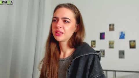 Snapshot of tiffany_loong chatting on 18, 11, 2025 tiffany online show from 18, 11, 2025