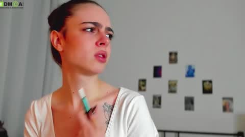 Snapshot of tiffany_loong chatting on 19, 11, 2025 tiffany online show from 19, 11, 2025