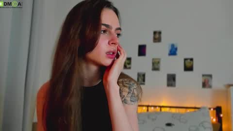 Snapshot of tiffany_loong chatting on 16, 12, 2025 tiffany online show from 16, 12, 2025