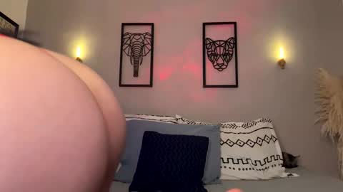 Snapshot of tiffanycole_ chatting on 14, 4, 2026 CAMI VELEZ camivelezz online show from 14, 4, 2026