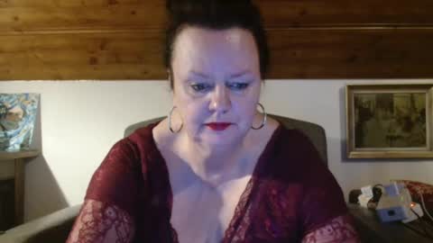 Snapshot of tiffanymature chatting on 12, 1, 2026 TiffanyMature online show from 12, 1, 2026