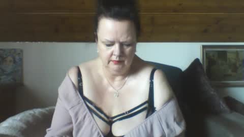 Snapshot of tiffanymature chatting on 11, 3, 2026 TiffanyMature online show from 11, 3, 2026