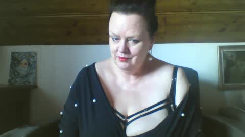 Snapshot of tiffanymature chatting on 11, 4, 2026 TiffanyMature online show from 11, 4, 2026