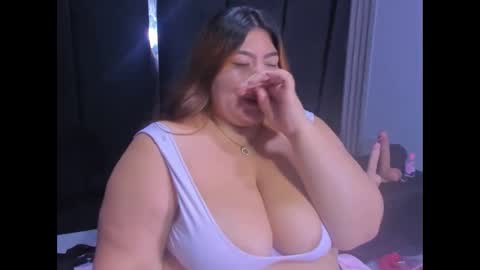 Snapshot of tiffanymonrow chatting on 5, 5, 2026 TiffanyMonrow online show from 5, 5, 2026