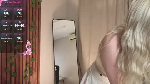 Snapshot of tiffanypeach chatting on 7, 4, 2026 tiffanypeach online show from 7, 4, 2026