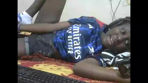 Snapshot of tight_pussie chatting on 13, 10, 2025 tight_pussie online show from 13, 10, 2025