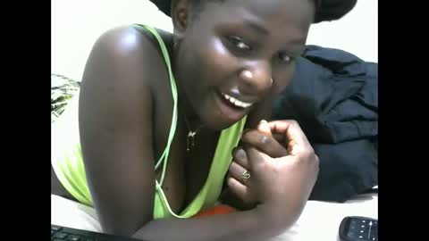 Snapshot of tight_pussie chatting on 23, 10, 2025 tight_pussie online show from 23, 10, 2025